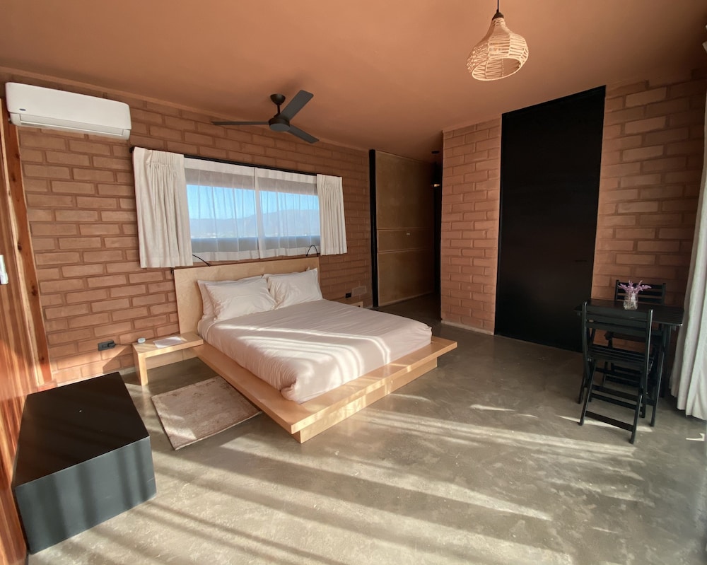 Comfort Room photo 2