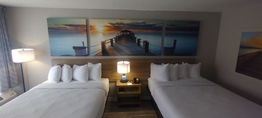 Room, 2 Double Beds, Non Smoking - Photo 5
