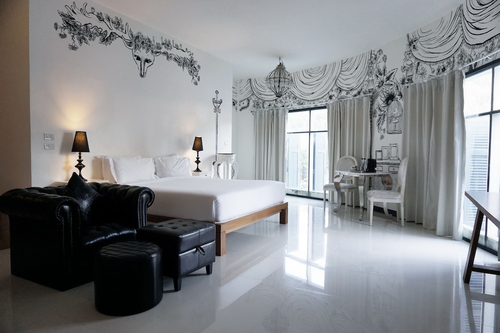 Loft Suite - Photo 6
