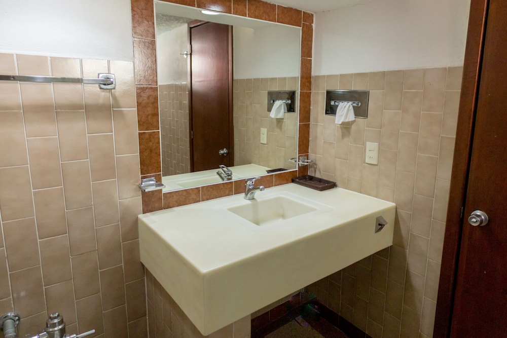 Comfort Suite photo 2
