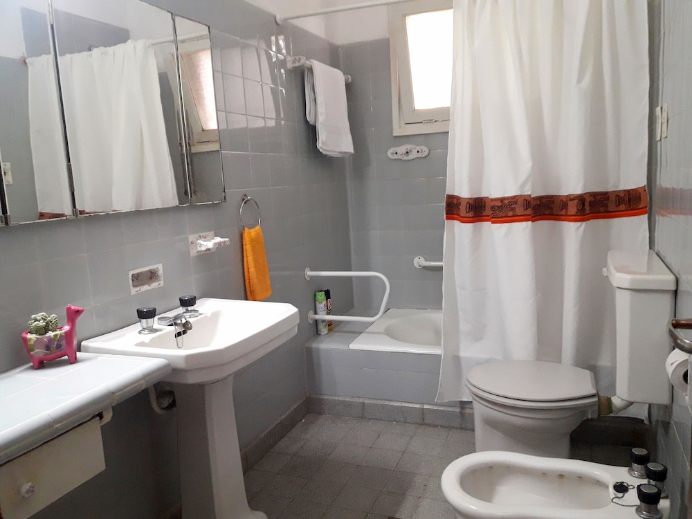Standard Quadruple Room, Mixed Dorm, Shared Bathroom, Garden View photo 3
