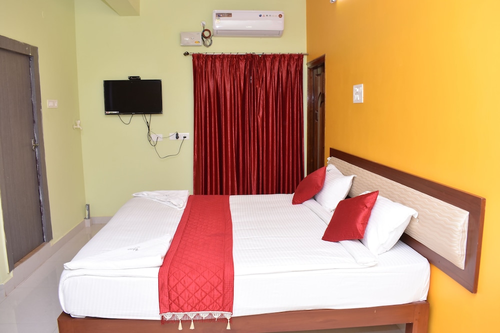 Deluxe Quadruple Room, 2 Double Beds, City View photo 1