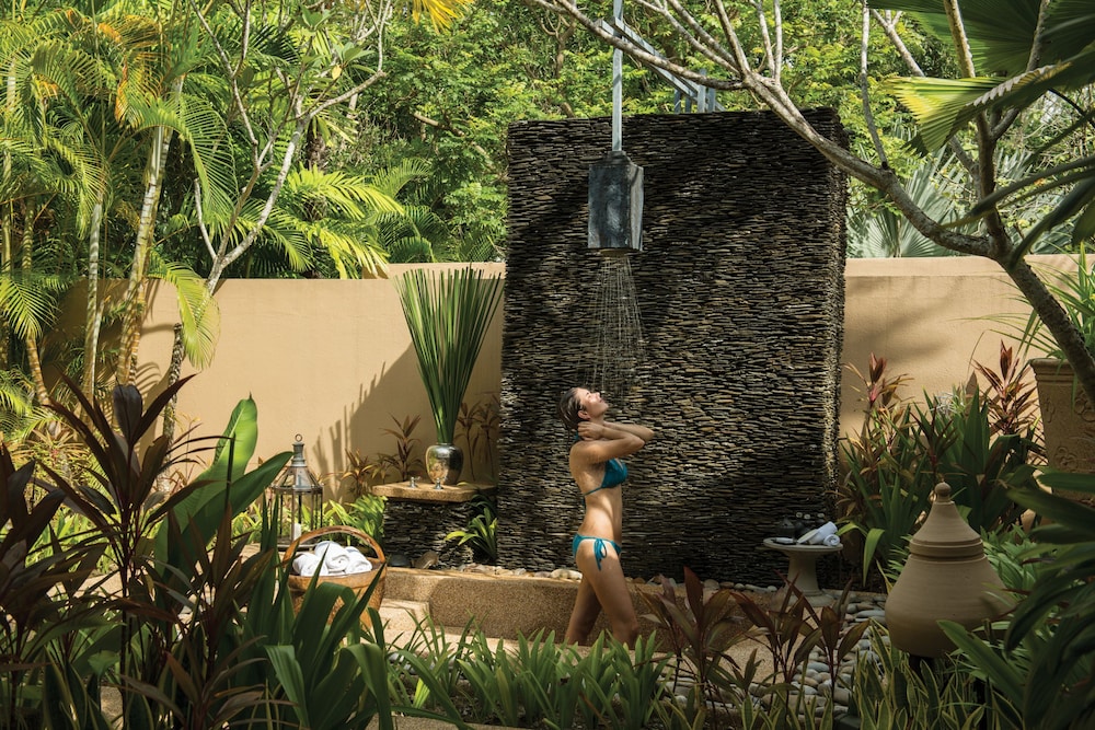 Three Bedroom Family Garden Villa with Pool - Photo 4
