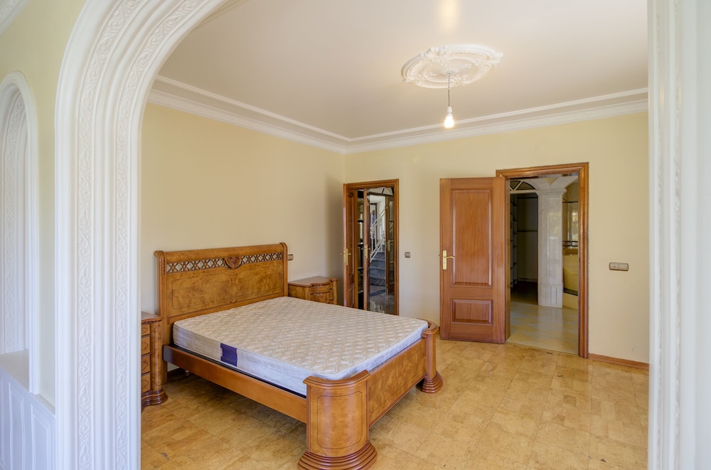 Villa, 6 Bedrooms photo 3