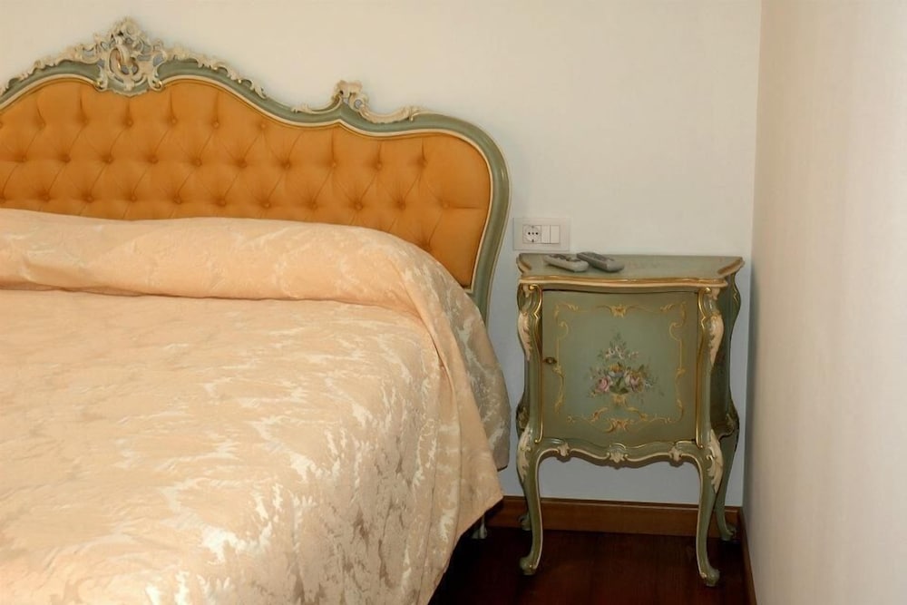 Double Room, Jetted Tub