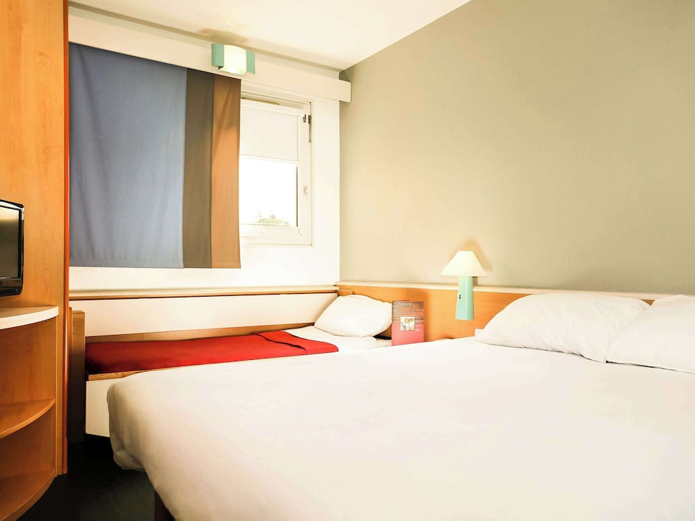 Standard Double Room, Multiple Beds - Photo 1