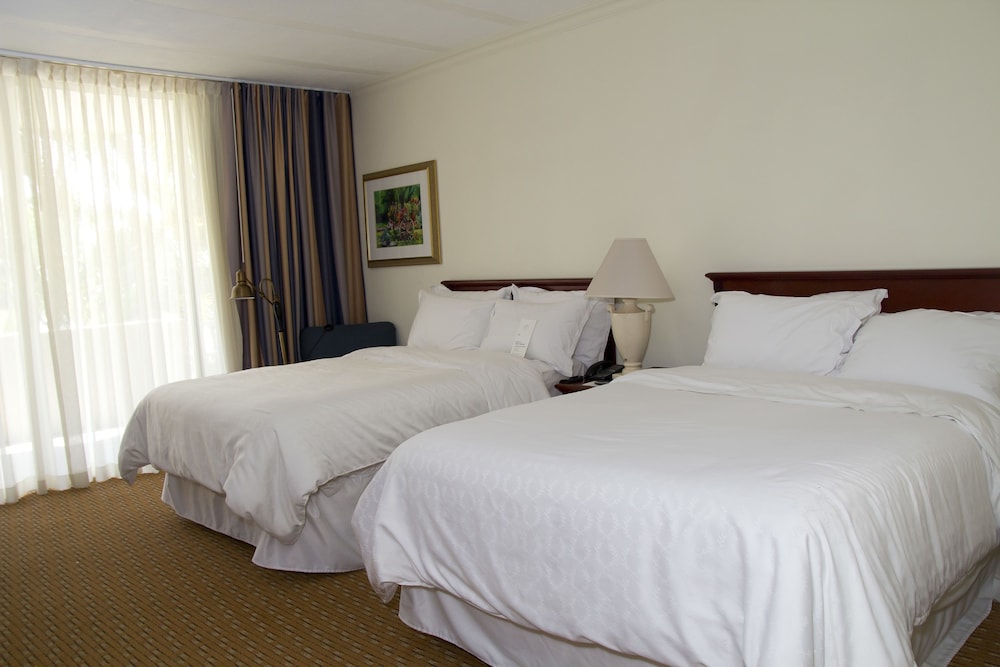 Club Room, 2 Queen Beds (Concierge level) - Photo 1