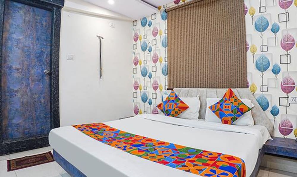 Deluxe Room - Photo 5