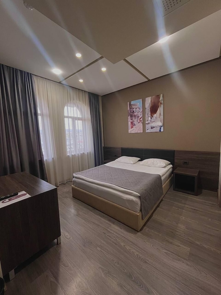 Economy Double Room photo 1