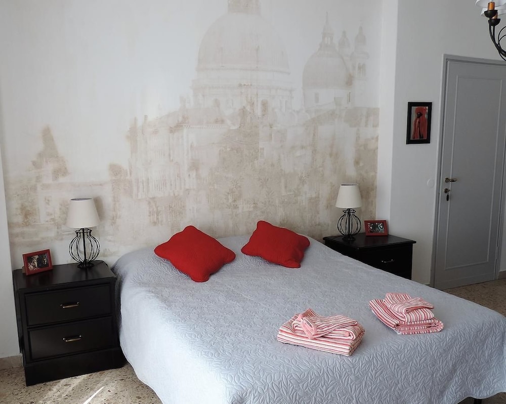 Comfort Double Room, Shared Bathroom photo 1