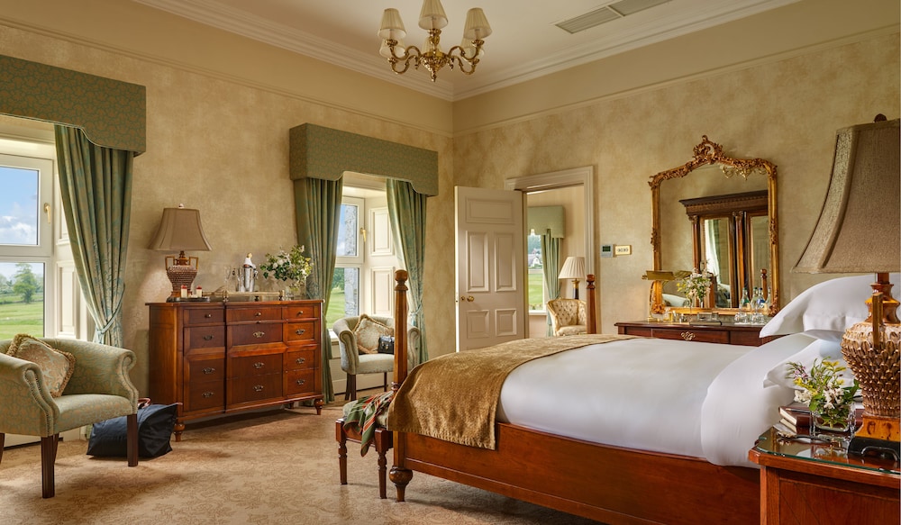 Grand Suite, 1 King Bed - Photo 1