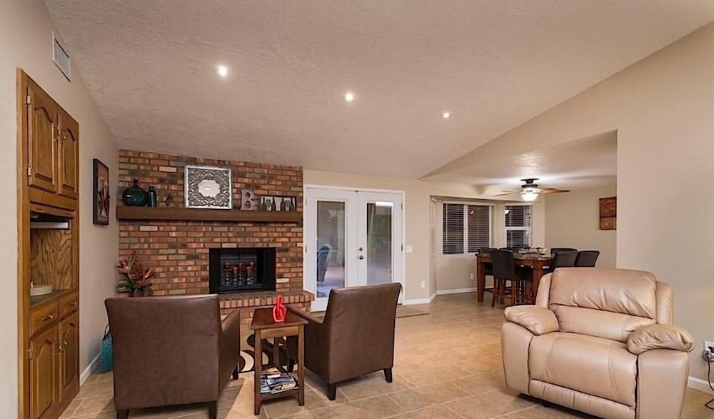 Condo, 3 Bedrooms photo 2