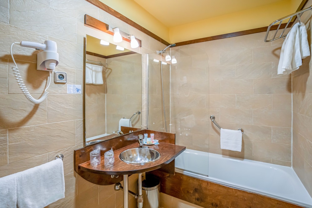 City Double Room - Photo 12