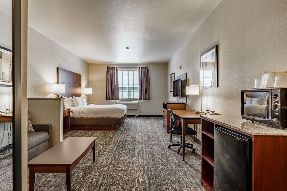 Room, 1 King Bed, Non Smoking - Photo 2