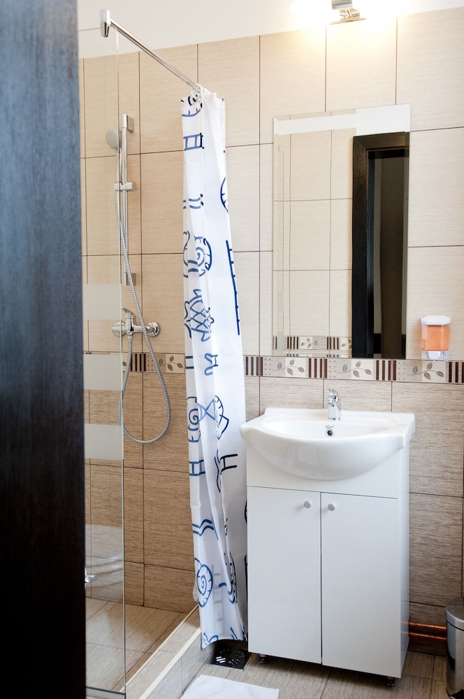 Standard Room - Photo 22