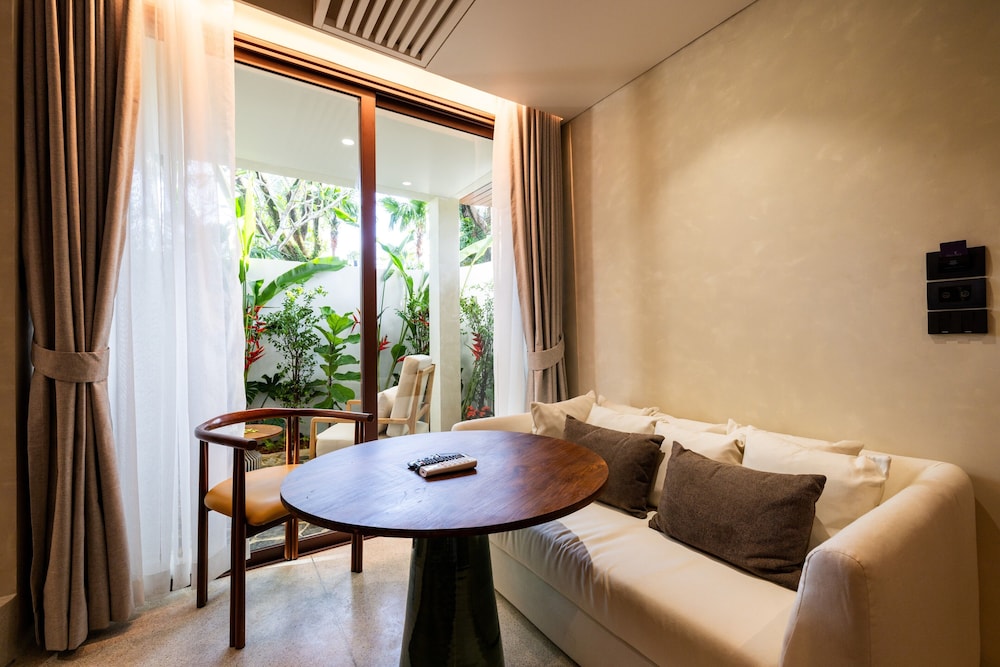 Suite (Lux) - Photo 8