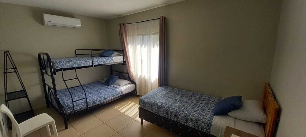 Standard Quadruple Room photo 2