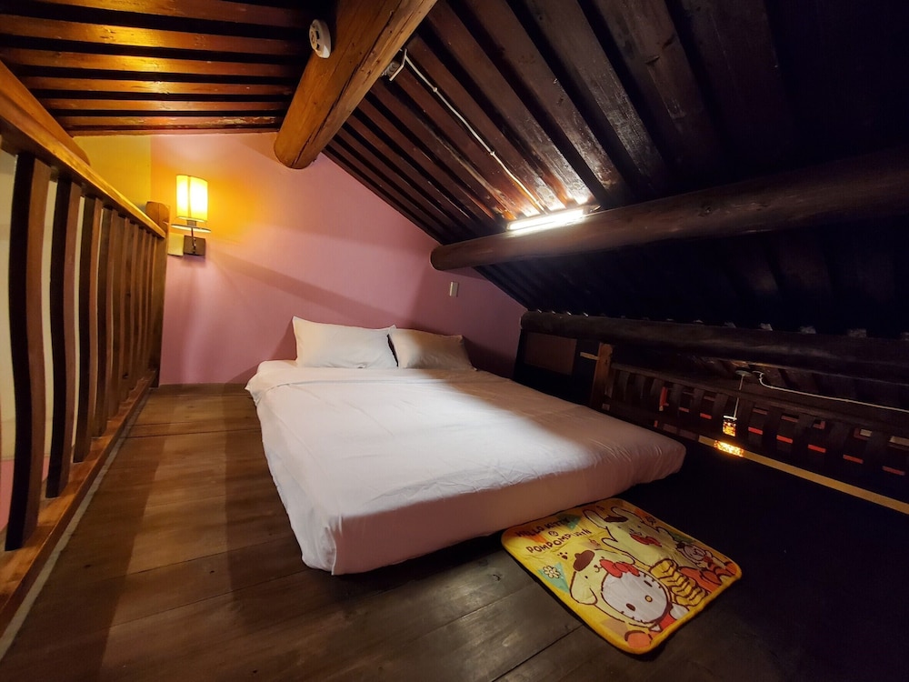 Family Quadruple Room - Photo 3