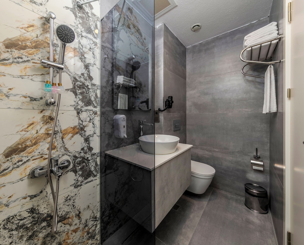 Superior Double Room, City View photo 3