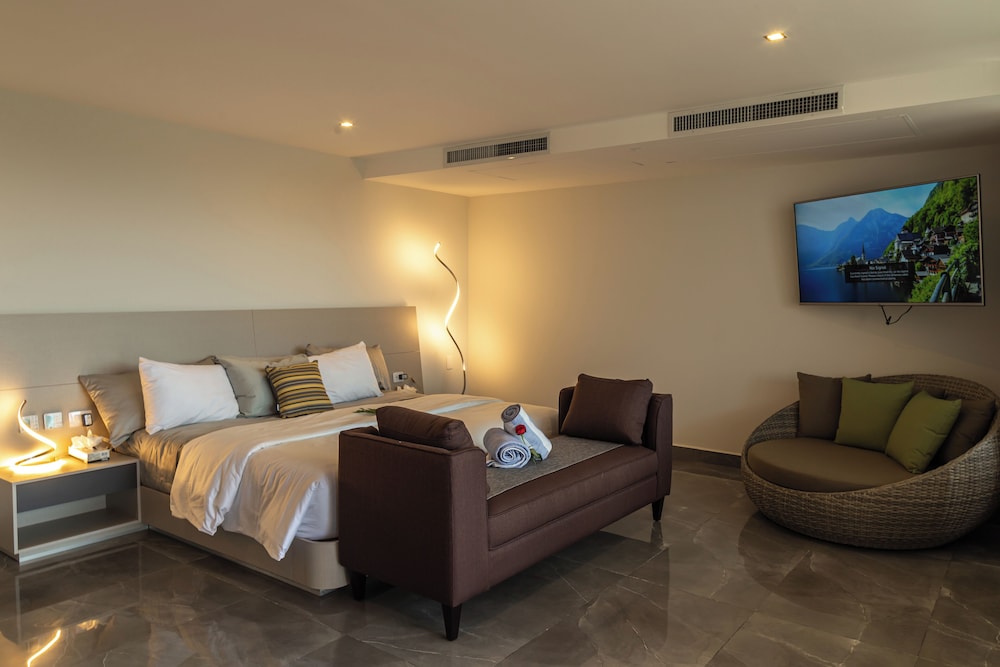 Premier Apartment photo 2