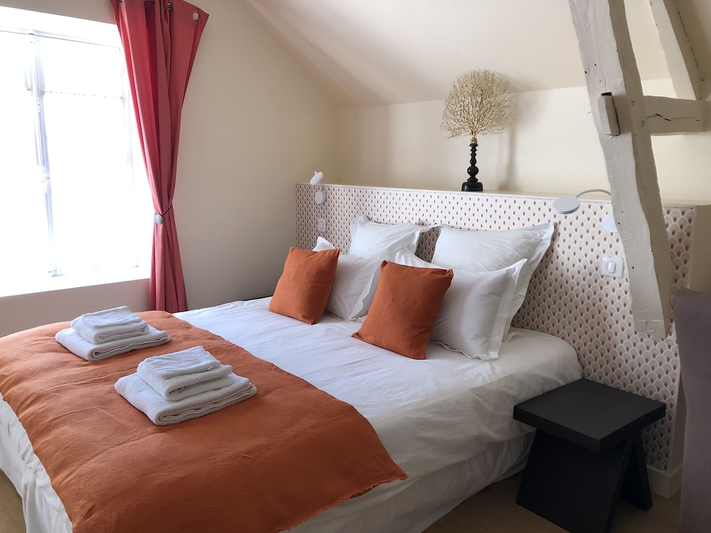 Suite (3) photo 1