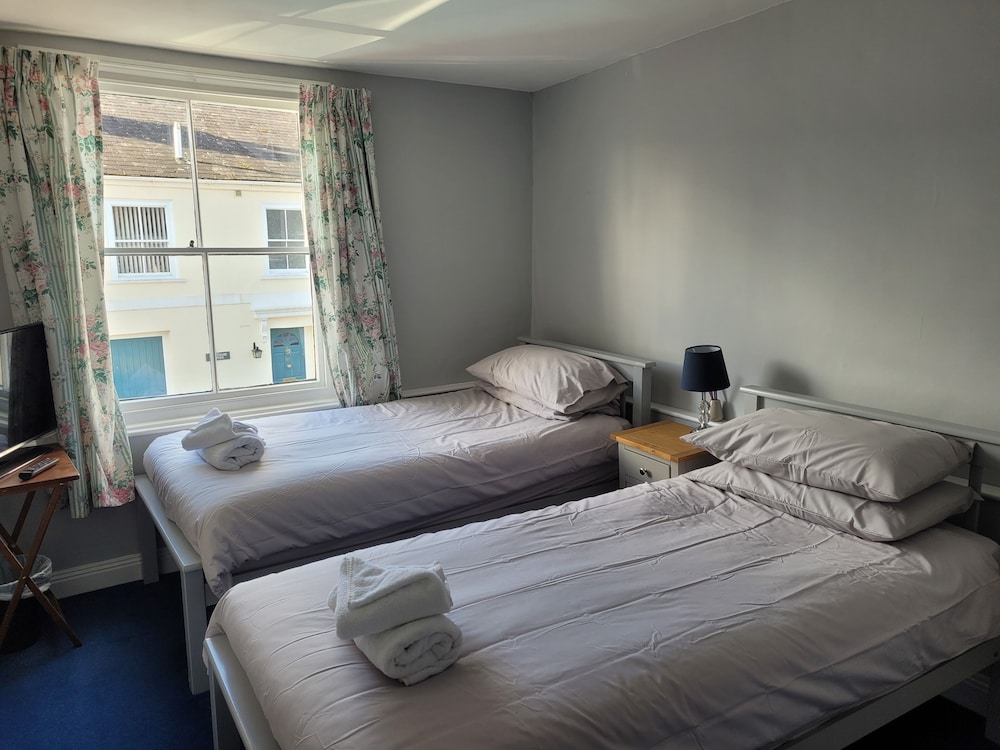 Standard Twin Room, Ensuite (Room 1)