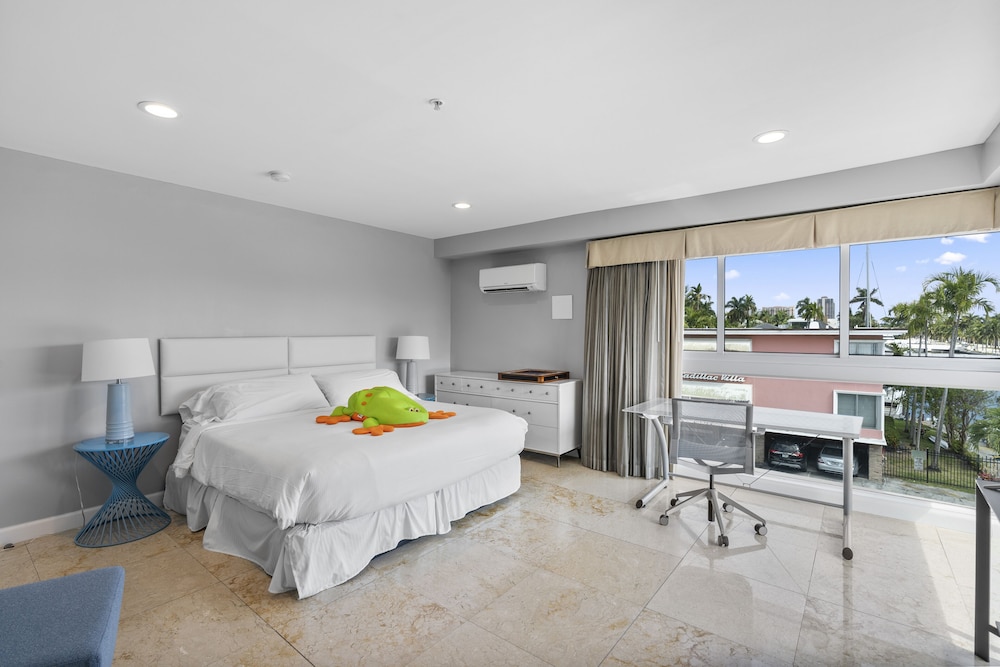 Luxury Penthouse, 3 Bedrooms, Balcony, Bay View photo 3