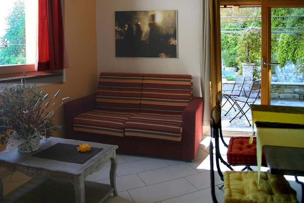 Luxury Apartment, 1 Bedroom, Lake View, Poolside