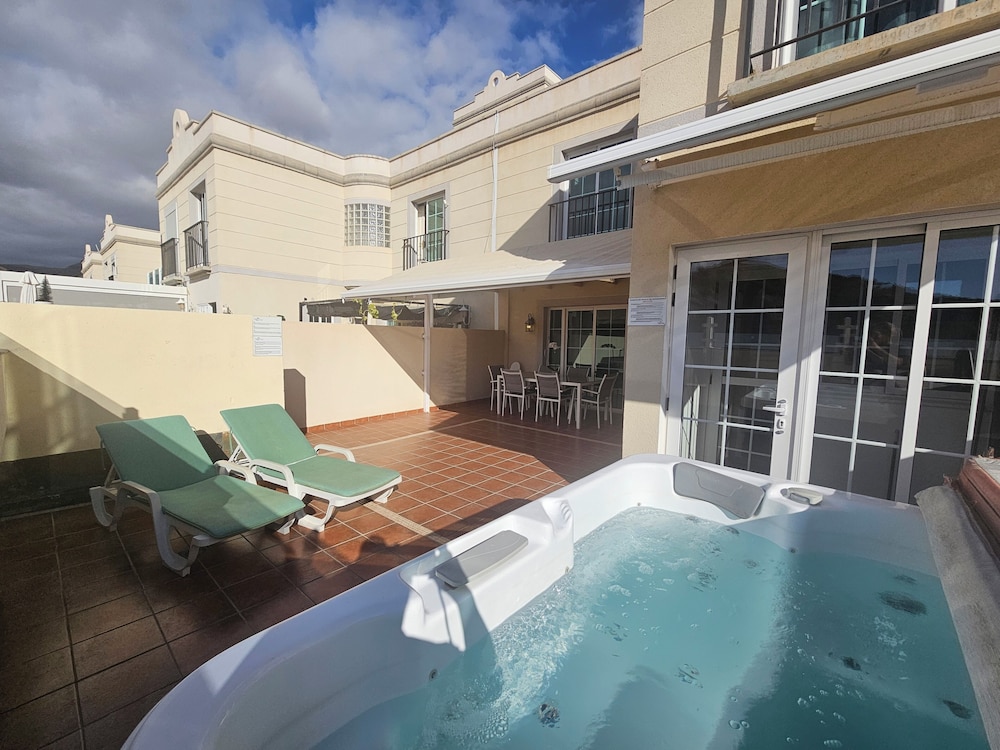 Apartment, 2 Bedrooms, Smoking, Balcony
