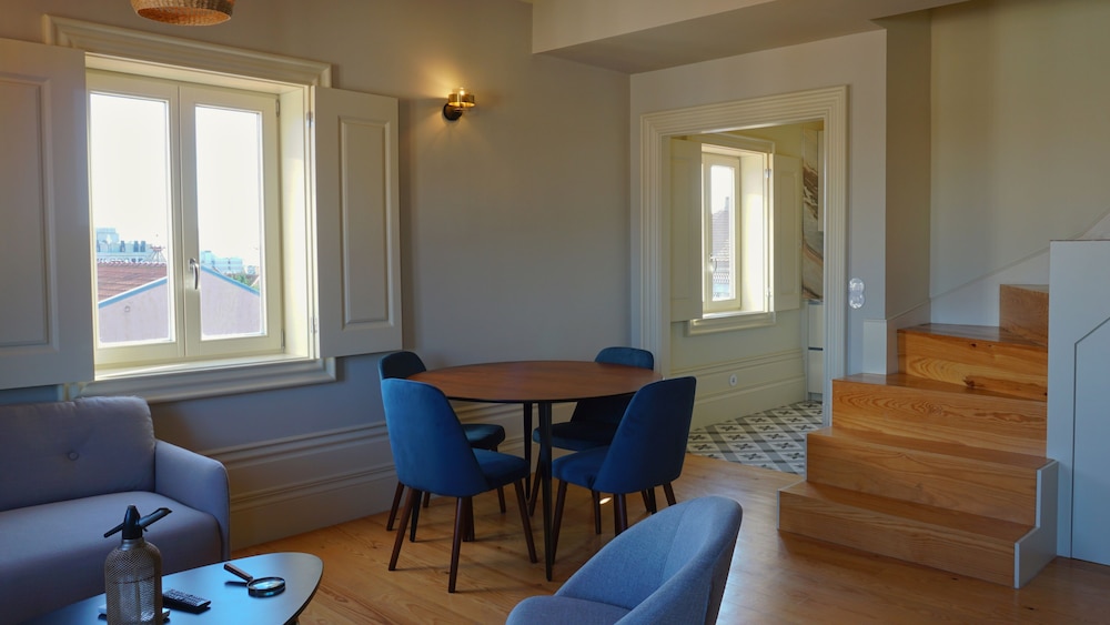 Duplex, 2 Bedrooms thumbnail 6