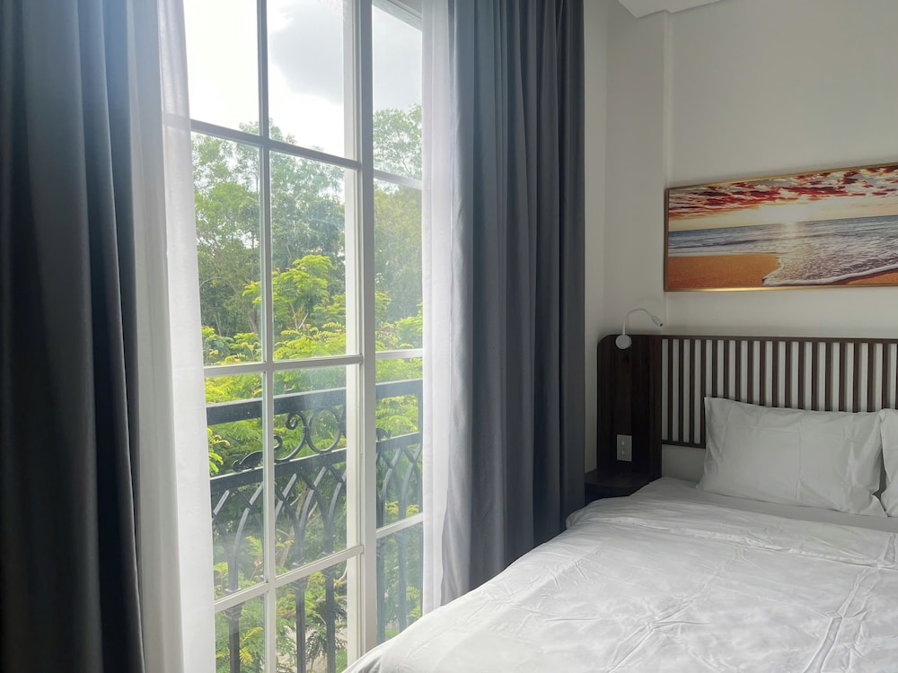 Standard Double Room, Garden View