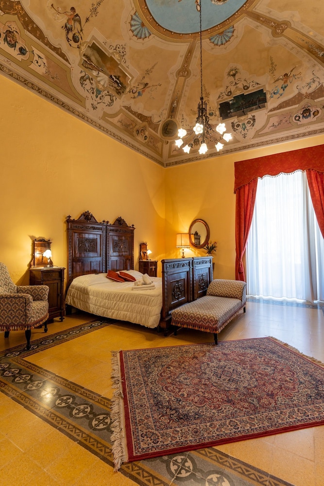 Executive Suite, City View photo 1