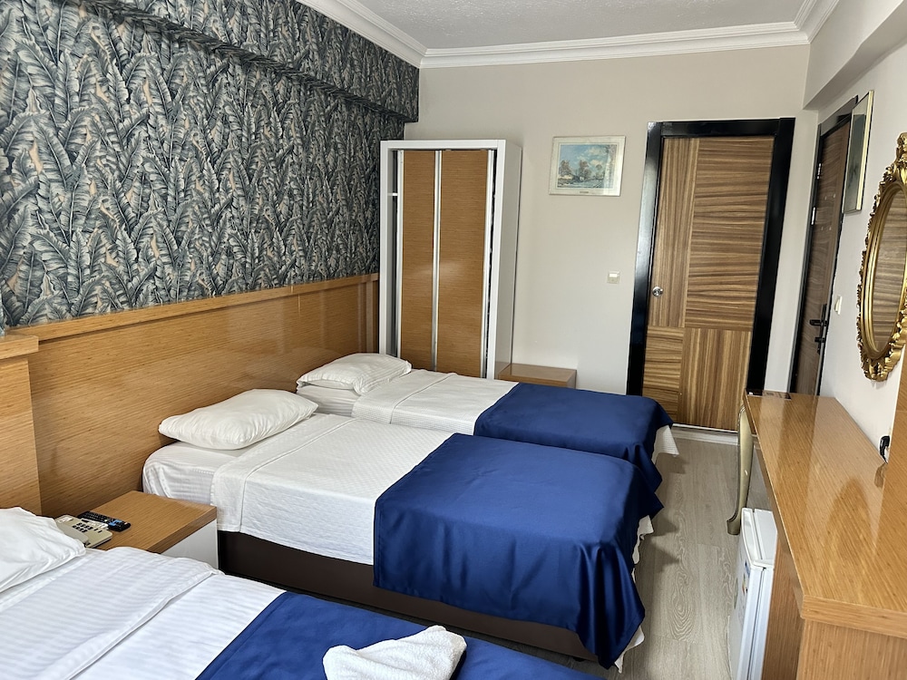 Standard Quadruple Room photo 3