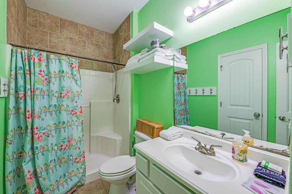 The LUV Shack, Photo 40
