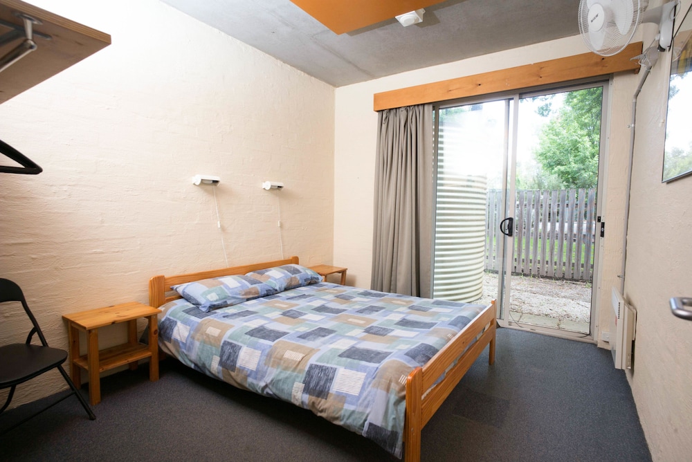 Double Room with Shared Bathroom photo 2