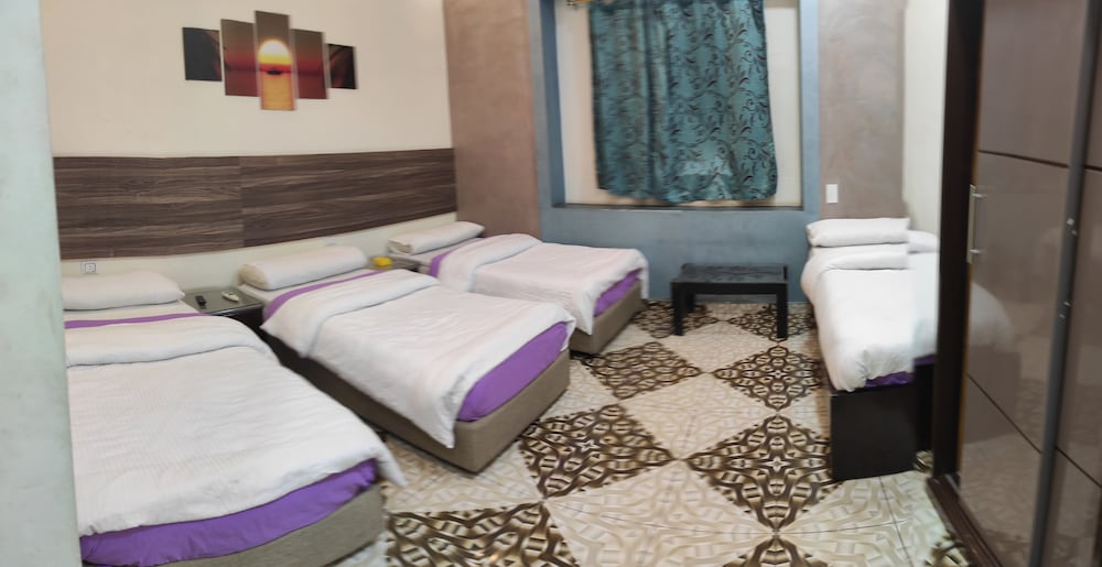 Triple Room - Photo 12