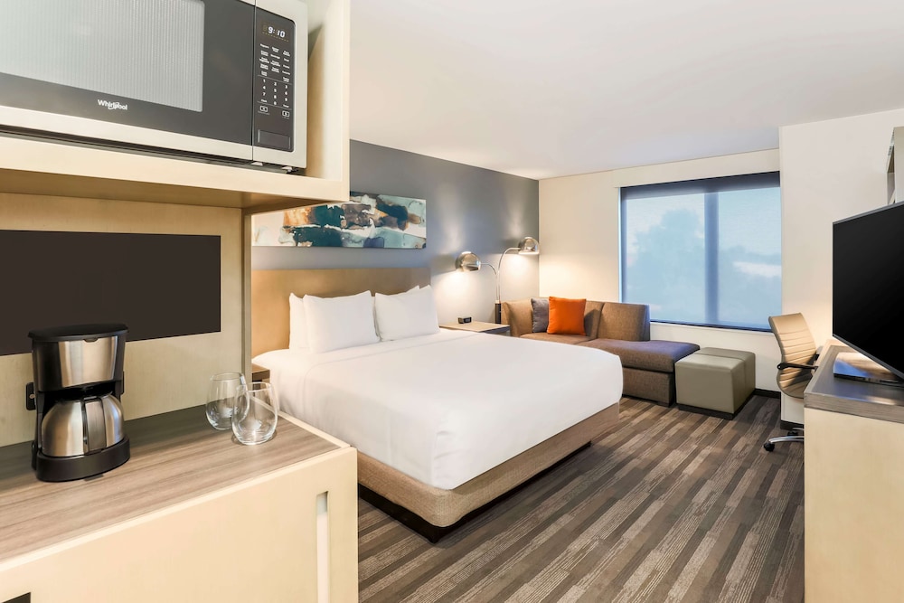 Room, 1 King Bed (Den) - Photo 2