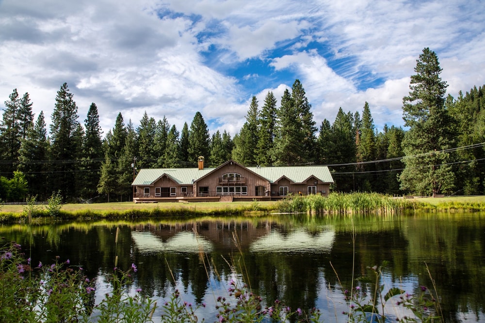Studio, Kitchenette, Lake View (No Pets, Linens Included) photo 1