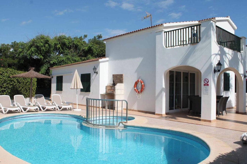 Villa (4 Habitaciones)