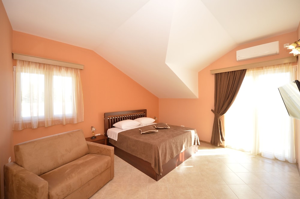 Luxury Apartment, Sea View (Marrone)
