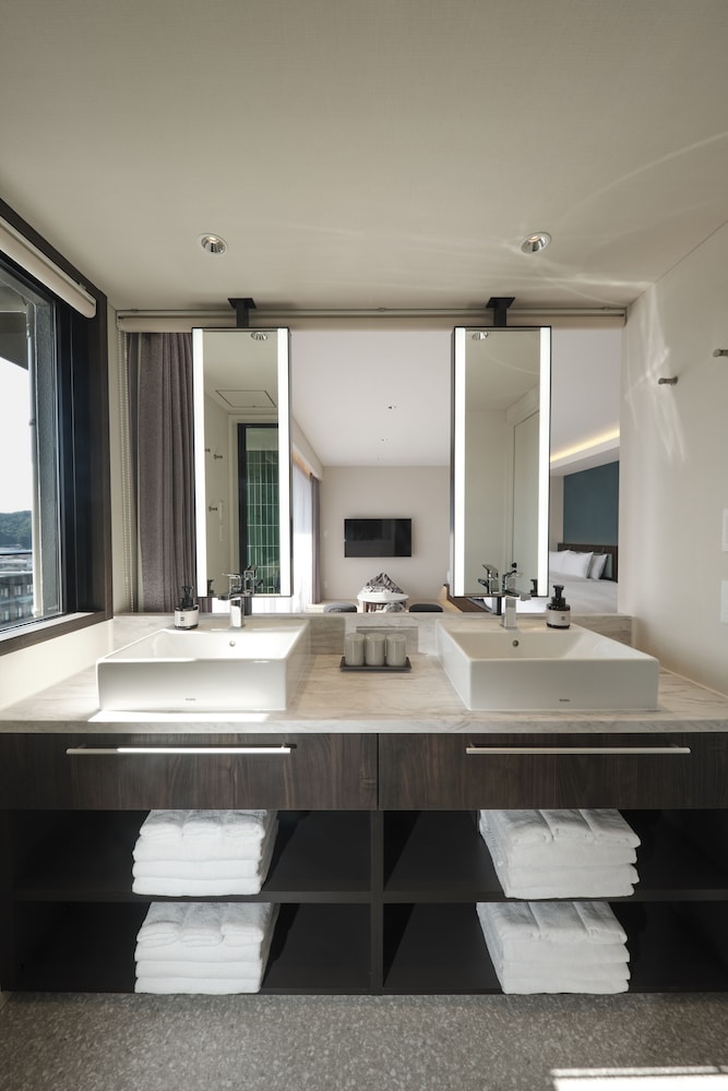 Japanese modern with view bath - Photo 4