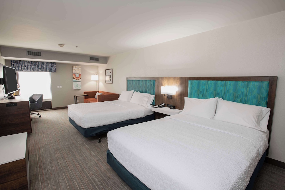 Room, 2 Queen Beds, Accessible - Photo 5
