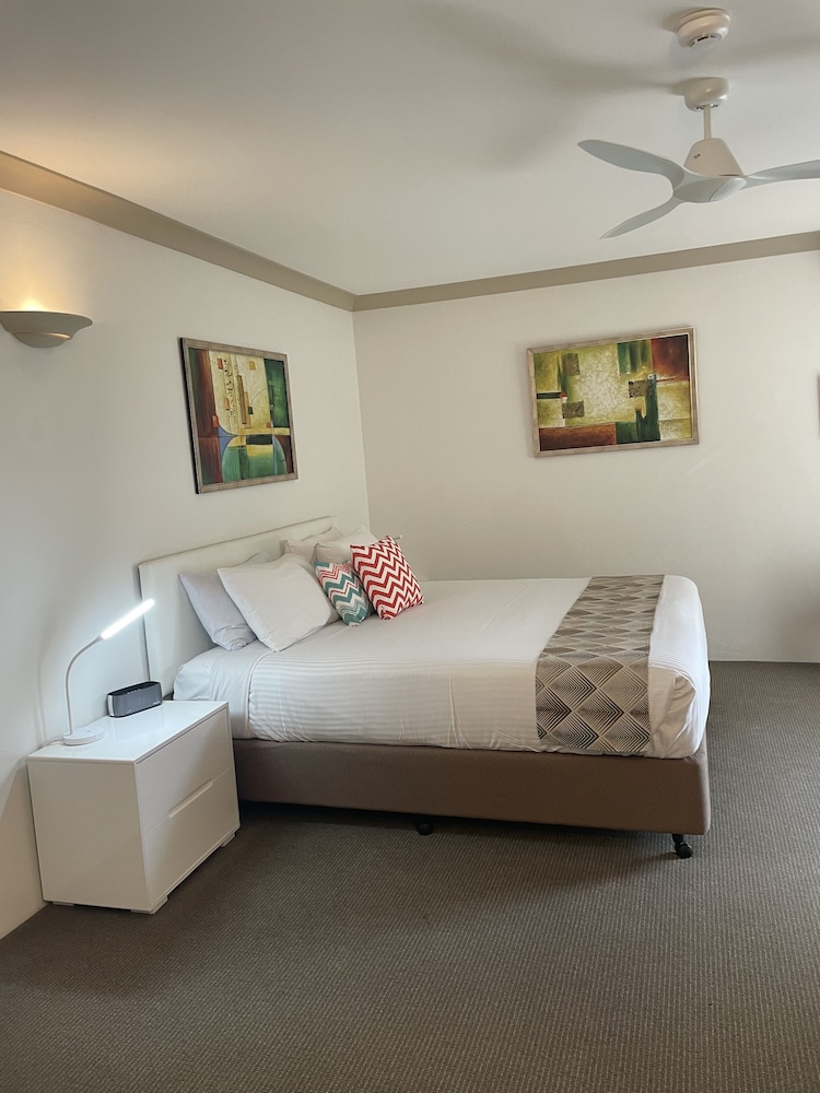 Executive King Courtyard Room photo 2