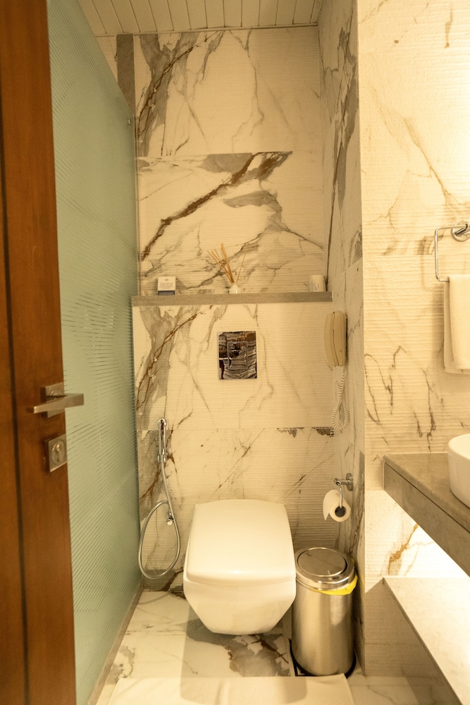 Aqua Vista Rooms - Photo 12