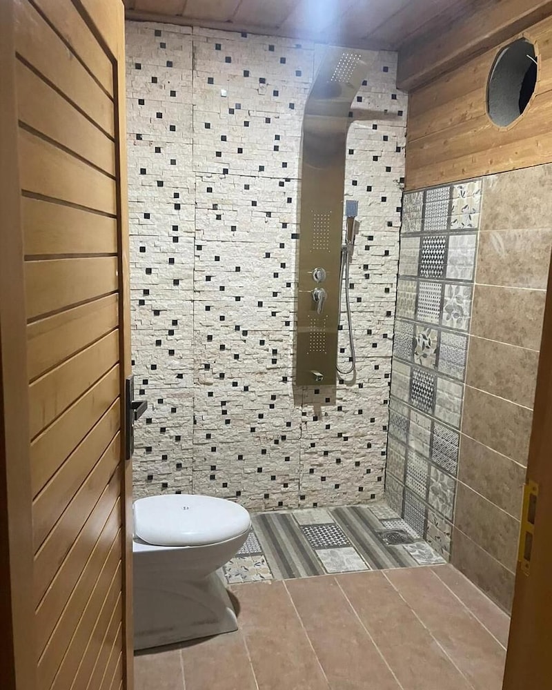 Deluxe Triple Room photo 3