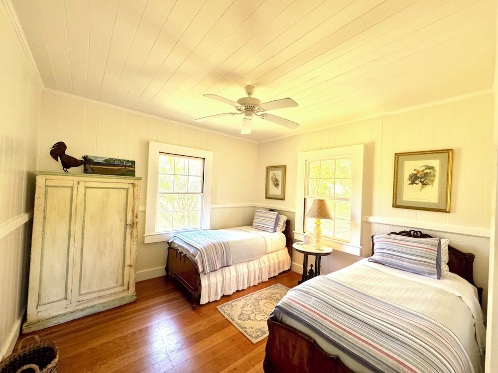 Classic Cottage, 2 Bedrooms, Non Smoking, Ocean View photo 3
