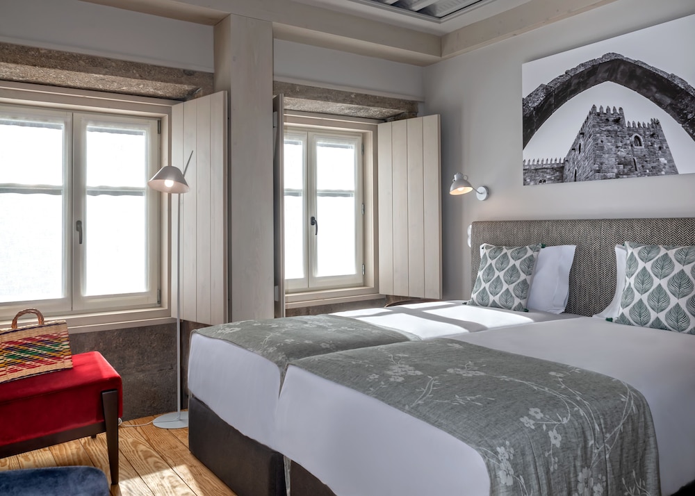 Double or Twin Room, City View (Namoradeira)