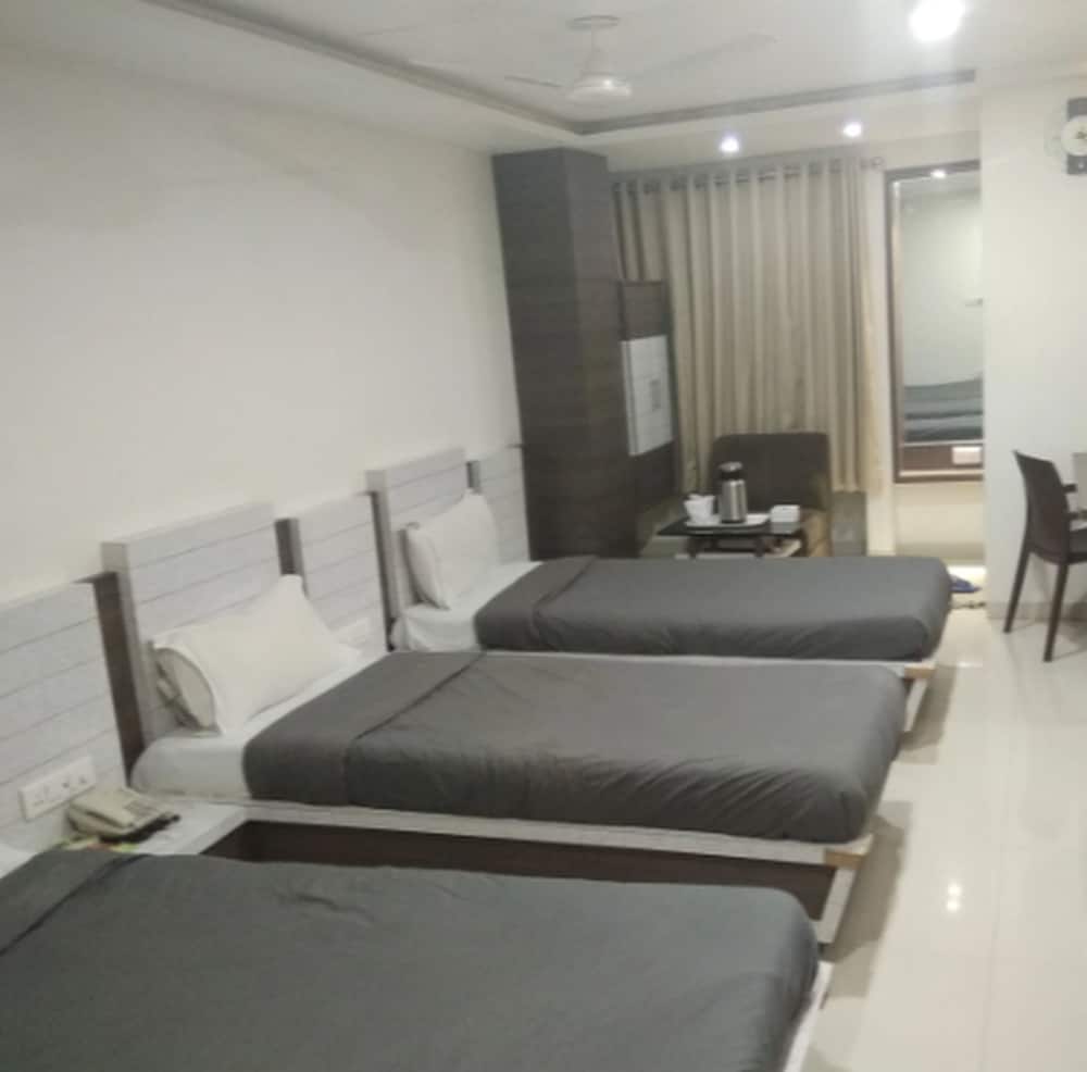 Executive Room photo 2