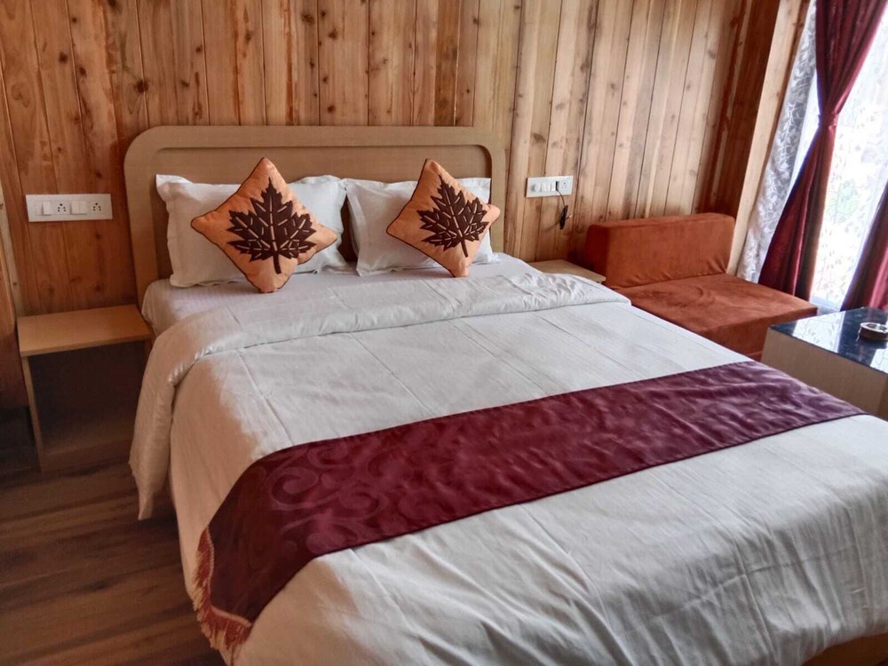 AC Deluxe Triple Bedroom photo 1