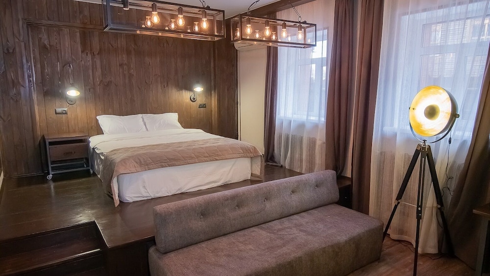Junior Room (Berloga)